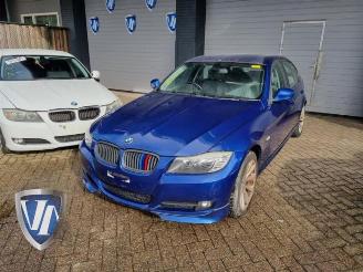 Damaged car BMW 3-serie 3 serie (E90), Sedan, 2005 / 2011 318i 16V 2009/10