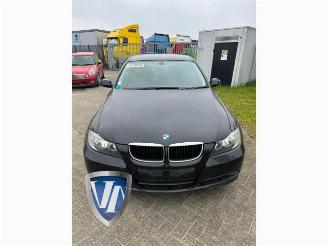 Damaged car BMW 3-serie 3 serie (E90), Sedan, 2005 / 2011 320i 16V 2008/5