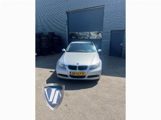 Damaged car BMW 3-serie 3 serie Touring (E91), Combi, 2004 / 2012 318i 16V 2008/7