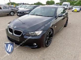 Damaged car BMW 3-serie 3 serie (E93), Cabrio, 2006 / 2013 320i 16V 2007/10