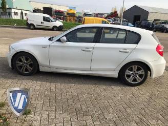 BMW 1-serie 1 serie (E87/87N), Hatchback 5-drs, 2003 / 2012 118d 16V picture 3