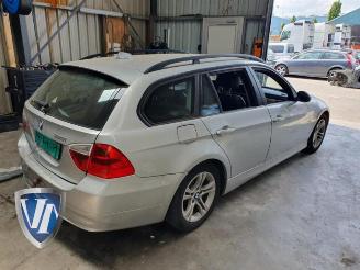 Damaged car BMW 3-serie 3 serie Touring (E91), Combi, 2004 / 2012 320i 16V 2008/5