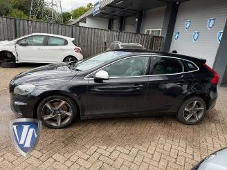 Volvo V-40  picture 2