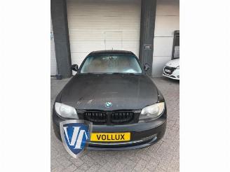 Vrakbiler auto BMW 1-serie 1 serie (E81), Hatchback 3-drs, 2006 / 2012 118i 16V 2009/9