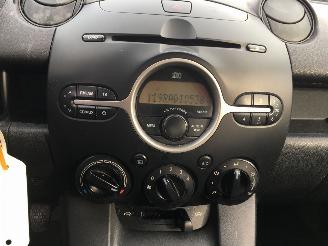 Mazda 2 1.4 airco picture 10