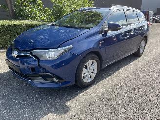 Toyota Auris 1.8 hybrid picture 6