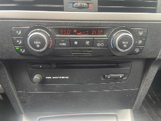 BMW 3-serie 2.0d 90kw sedan picture 12