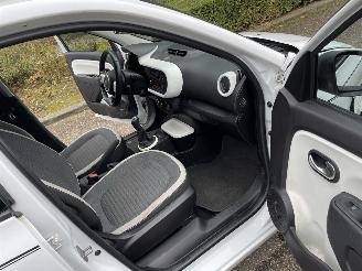 Renault Twingo 1.0 5drs picture 11