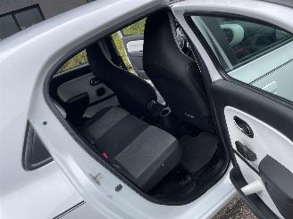 Renault Twingo 1.0 5drs picture 10