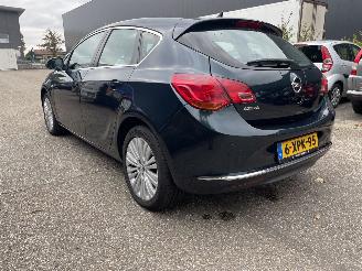  Opel Astra 1.4T 2014/6