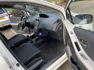 Toyota Yaris 1.3 5drs 74kw Clima picture 12