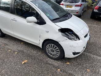 Toyota Yaris 1.3 5drs 74kw Clima picture 5