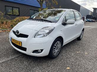 Schadeauto Toyota Yaris 1.3 5drs 74kw Clima 2010/8