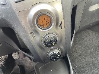 Toyota Yaris 1.3 5drs 74kw Clima picture 9