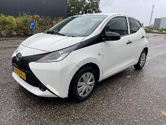 uszkodzony samochody osobowe Toyota Aygo 5drs aygo 2017/10