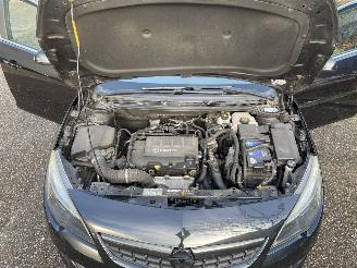 Opel Astra 1.4T picture 7