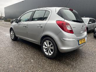 Schadeauto Opel Corsa 1.2 5drs 2014/10