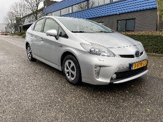 krockskadad bil auto Toyota Prius 1.8 plug in hybrid 2013/11