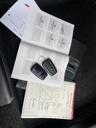 Toyota Corolla 1.8 hybrid picture 21