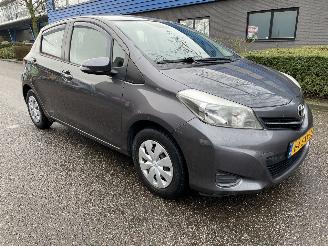 damaged passenger cars Toyota Yaris 5 drs airco 2012/1