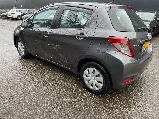 Toyota Yaris 5 drs airco picture 6