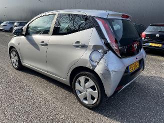 Toyota Aygo 5drs xplay picture 4