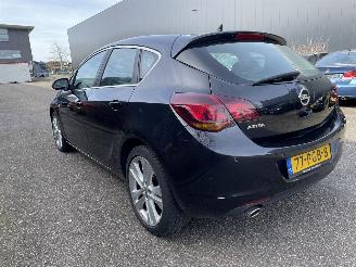 Avarii autoturisme Opel Astra 1.4T 103KW 2011/1