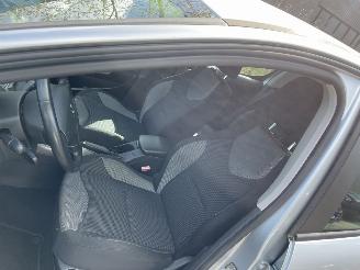 Peugeot 308 1.6 88kw picture 13