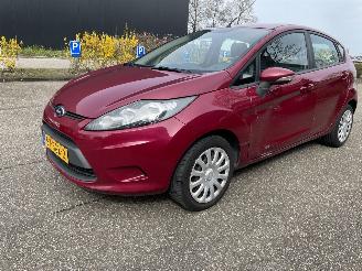 Voiture accidenté Ford Fiesta 1.2 5drs 60kw 2011/9
