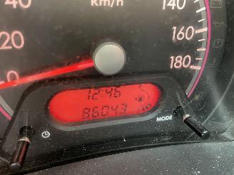 Suzuki Alto 5drs exe picture 9