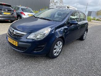 Schadeauto Opel Corsa 1.2 5drs airco 2011/5