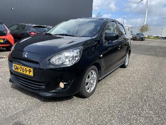 Schadeauto Mitsubishi Space-star 5drs clima 2015/7