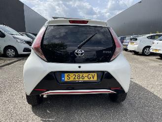 Toyota Aygo 5drs x-play picture 2