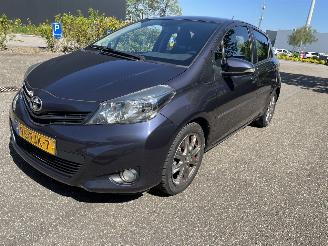Auto incidentate Toyota Yaris 1.3 5drs 2012/7