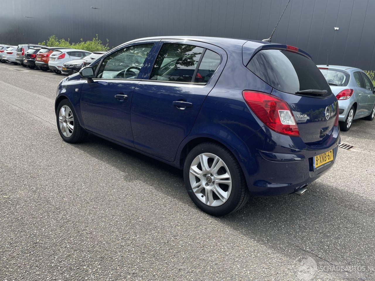 Opel Corsa 1.2 5drs cosmo