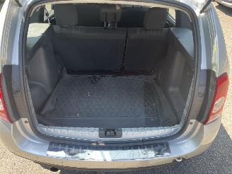Dacia Duster 1.6 airco picture 10