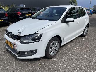 Volkswagen Polo 1.2 tsi 5drs picture 3