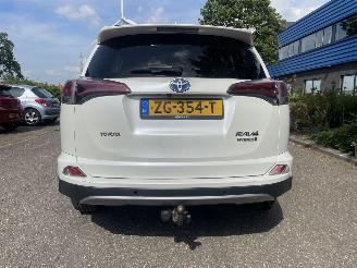 Toyota Rav-4 2.5 hybrid picture 3