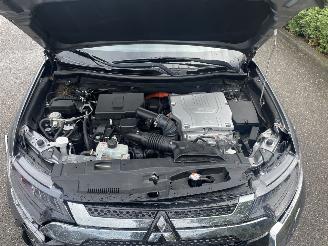 Mitsubishi Outlander 2.4 plug in hybrid picture 7