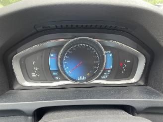 Volvo V-60 2.4 D plug in hybrid picture 8