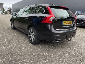 Volvo V-60 2.4 D plug in hybrid picture 3