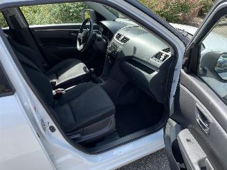 Suzuki Swift 1.2 5drs picture 15