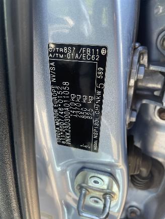 Toyota Yaris 1.3 5drs picture 17