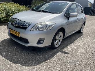 skadebil auto Toyota Auris 1.8 hybrid 2011/8