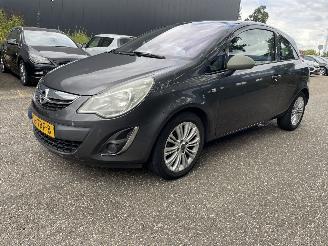 Damaged car Opel Corsa 1.4 aut. cosmo 2012/9