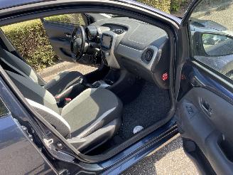 Toyota Aygo 5drs xplay picture 11