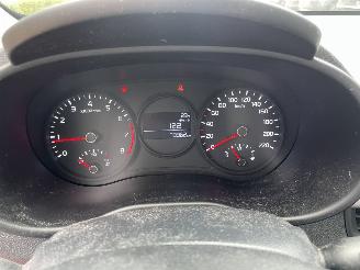 Kia Picanto 5drs picture 12