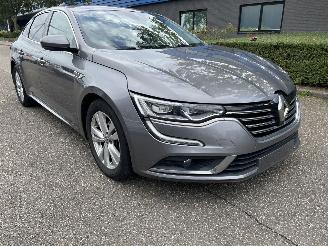 Schadeauto Renault Talisman 1.6 96kw sedan 2016/5