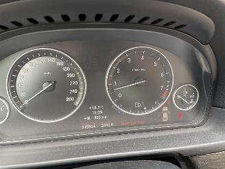 BMW 5-serie 528 high-exe sedan picture 16