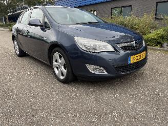 Schadeauto Opel Astra 1.6 85kw 2013/2